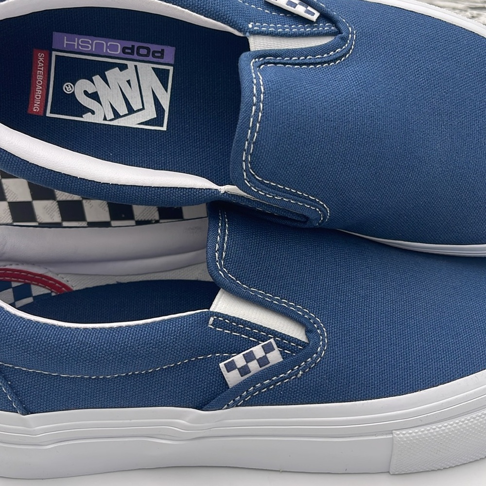 Vans Men’s Skate Slip-On Wrapped Dark Denim
VN0A5FCADDN
Sneakers - Picture 14 of 16